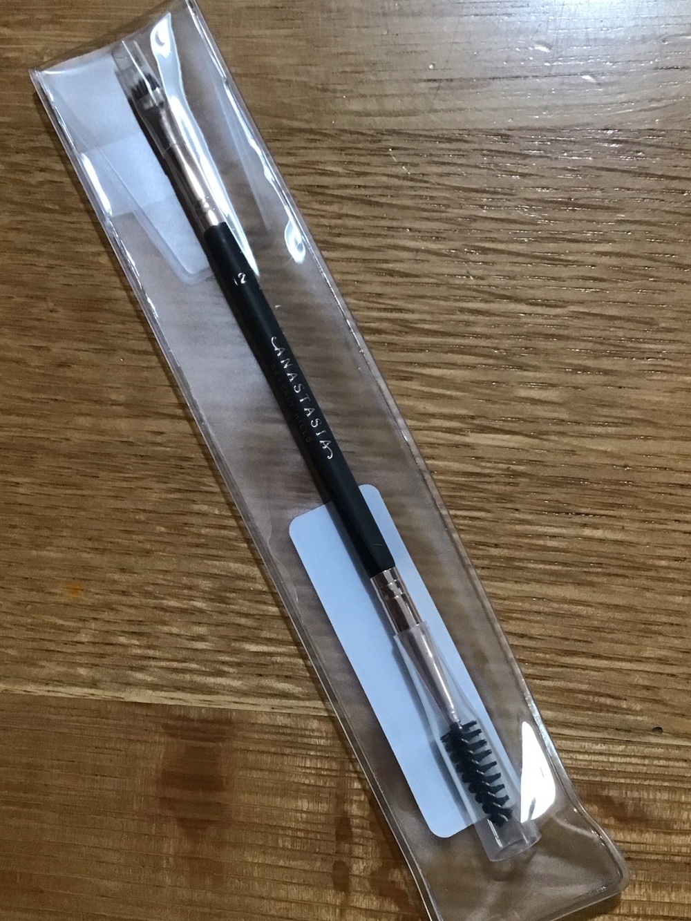 Anastasia Beverly Hills Brush 12 Dual-Ended Firm Angled Brush